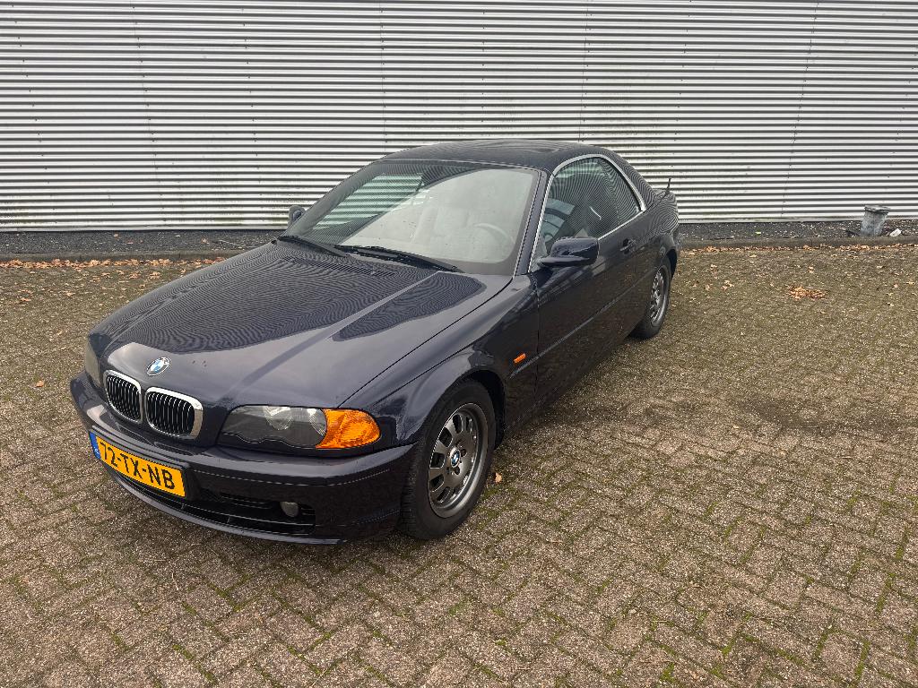 BMW 3-Serie 2.2 CI 320 Cabriolet 2001 Blauw, Auto's, BMW, 2171 cc, Achterwielaandrijving, Zwart, Cabriolet