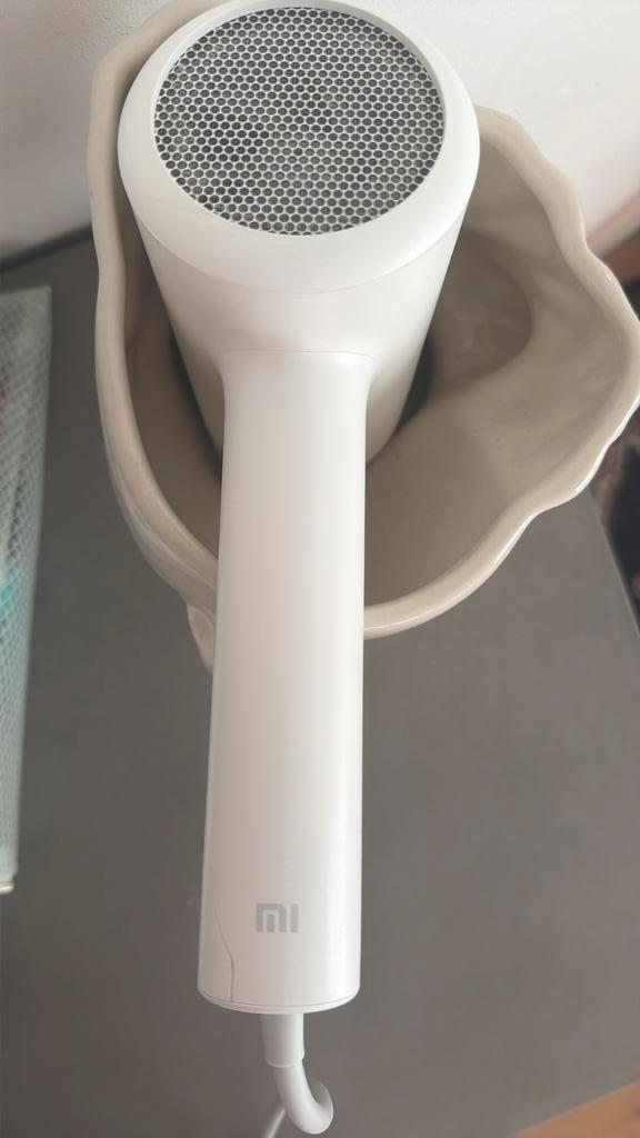 Xiaomi Mi Ionic Hair Dryer te koop – werkt perfect, Sieraden, Tassen en Uiterlijk, Uiterlijk | Haarverzorging, Gebruikt, Föhn of Haardroger