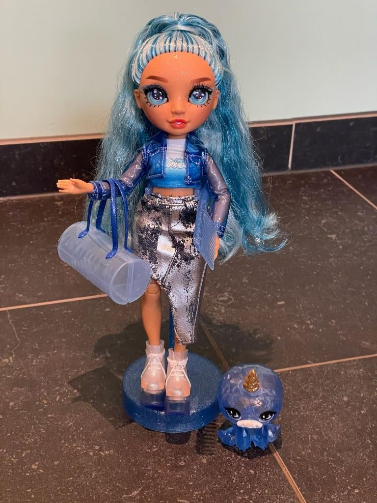 Rainbow High Skyler, Kinderen en Baby's, Speelgoed | Poppen, Ophalen of Verzenden, Zo goed als nieuw, Overige typen