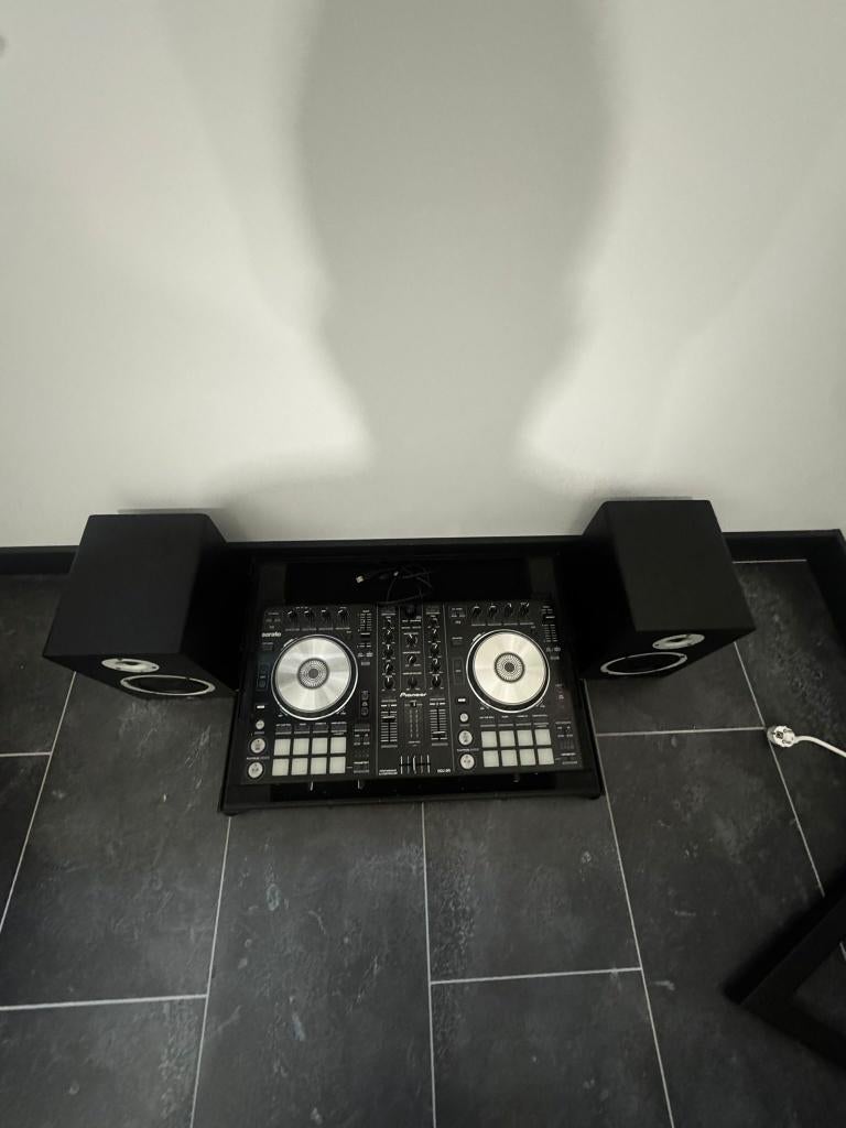 Pioneer DDJ-SR in nieuwstaat!, Muziek en Instrumenten, Dj-sets en Draaitafels, Ophalen of Verzenden, Zo goed als nieuw, Dj-set