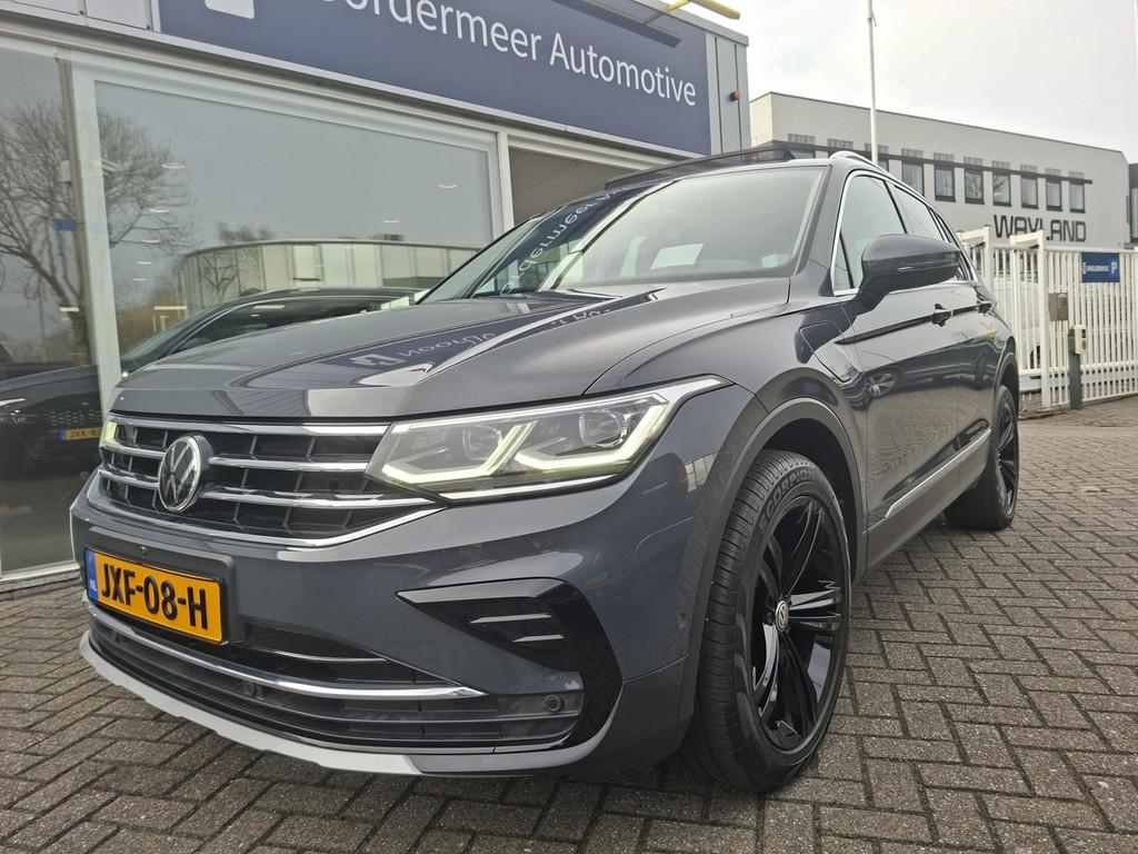Volkswagen TIGUAN 1.4 TSI Hybrid Elegance + / panoramadak /, 4 cilinders, 150 pk, Hybride Elektrisch/Benzine, 1711 kg