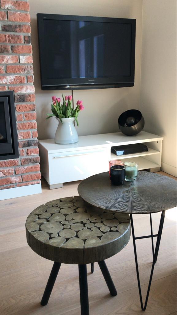 Strak wit tv-meubel met opbergruimte, Huis en Inrichting, Kasten | Televisiemeubels, Gebruikt, Minder dan 100 cm, 100 tot 150 cm