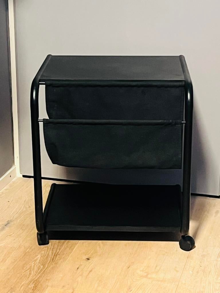 IKEA Strajk, tijdschriftenrek ontworpen door Tomas Jelinek., Gebruikt, Minder dan 100 cm, Metaal, 25 tot 50 cm