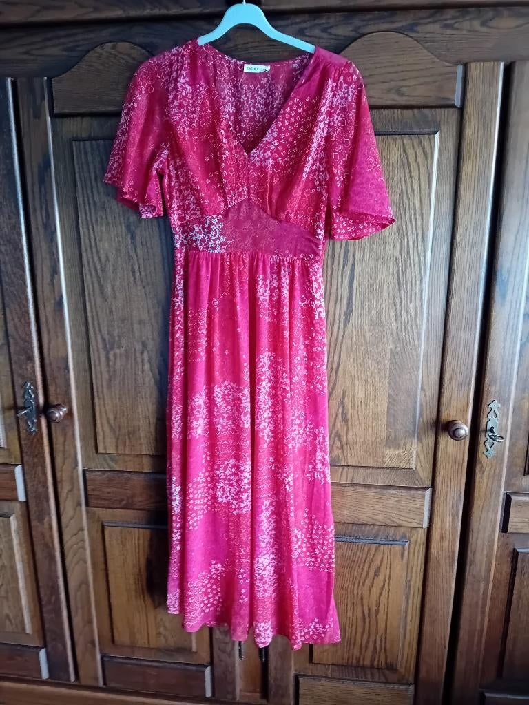 leuke jurk maat S  BIEDEN zie foto, Ophalen, Nieuw, Onder de knie