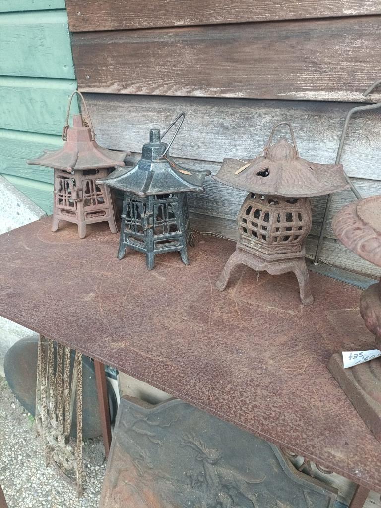 Japanse pagode (lantaarn)- gietijzer-20e eeuw brocante, Ophalen