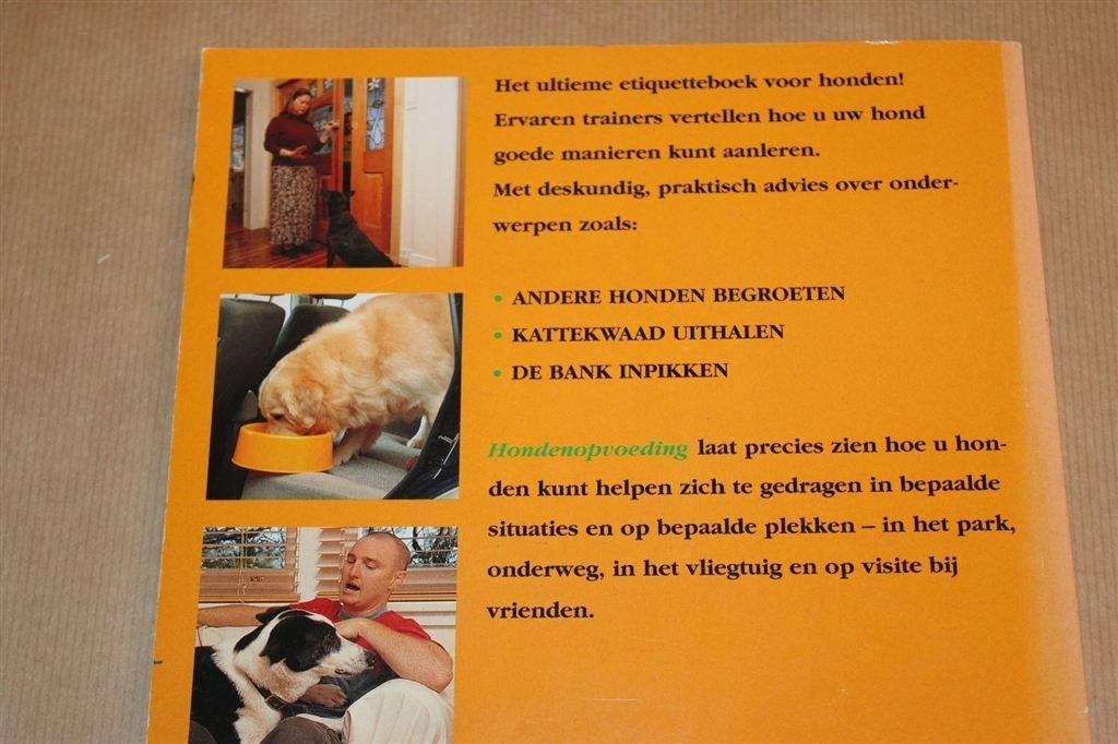 Hondenopvoeding — Spelenderwijs trainen naar Goede Manieren, Boeken, Ophalen of Verzenden, Gelezen, Honden