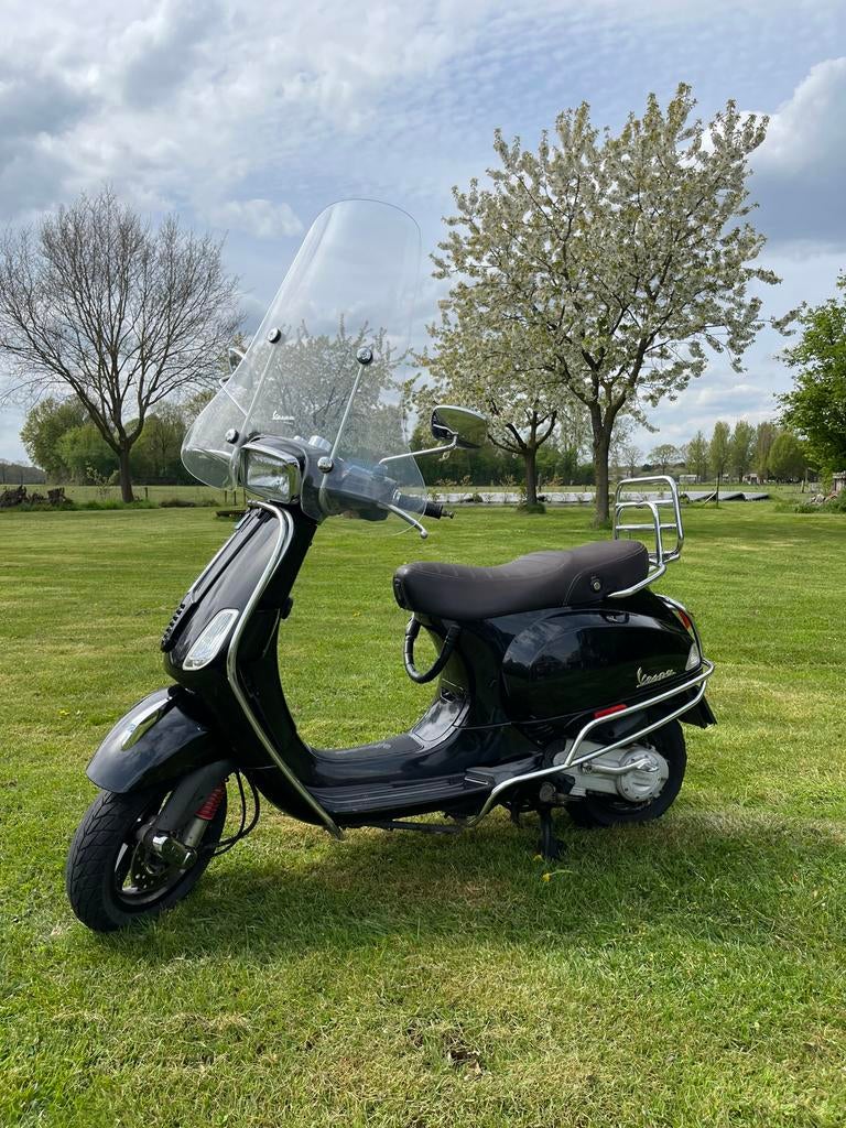 Vespa S 50 4T zwart uit 2011, 5.949 km, Fietsen en Brommers, Scooters | Vespa, Ophalen, Gebruikt, Maximaal 45 km/u, Vespa S