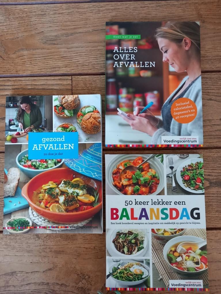 3 boeken Voedingscentrum, Boeken, Ophalen of Verzenden, Zo goed als nieuw