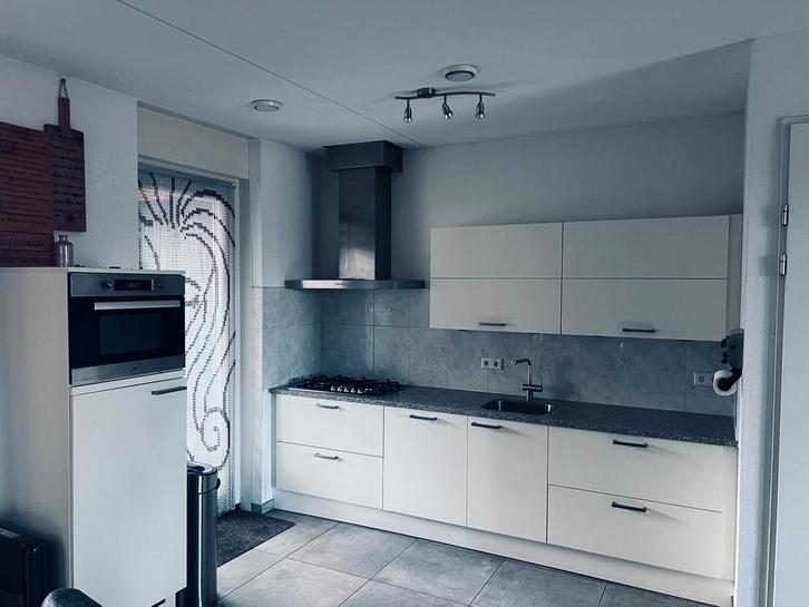 Keuken, Huis en Inrichting, Keuken | Complete keukens, Gebruikt, Overige typen, Crème, Hout, Ophalen