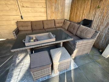 GARDEN INSPIRATIONS LOUNGESET INCL TAFEL EN HOCKERS beschikbaar voor biedingen