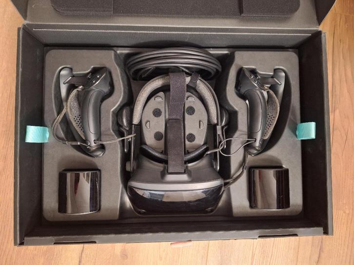 Valve Index + Kabelsysteem, Spelcomputers en Games, Virtual Reality, Zo goed als nieuw, Pc, VR-bril, Ophalen of Verzenden