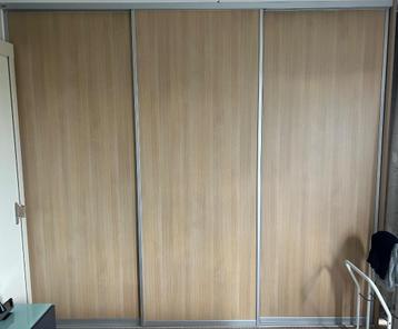 Schitterende Slaapkamer schuifdeuren 3 x deur met railsen. beschikbaar voor biedingen