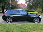 BMW 1 Serie 118i F20 LCI Aut M Sport 137dkm Carplay zwart, 65 €/maand, 1295 kg, Metallic lak, Alcantara