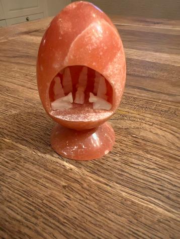 Onyx Ei met Kerststal beschikbaar voor biedingen