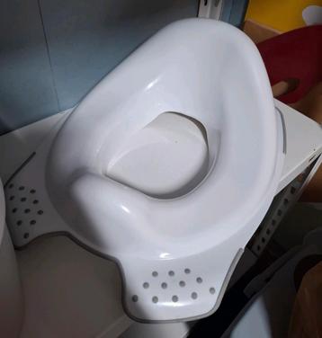 Toiletverkleiner Hema beschikbaar voor biedingen