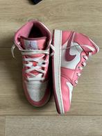 Nike Jordan 1 Mid Valentine's Day 2023 - Maat 40, Kleding | Dames, Schoenen, Ophalen of Verzenden, Zo goed als nieuw
