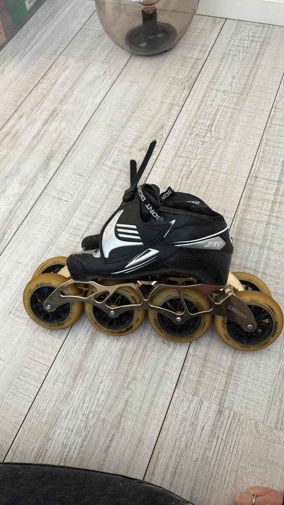 Bont Jet schoen met Maple 100mm wielen, Sport en Fitness, Skeelers, Gebruikt, Inline skates 4 wielen, Overige merken, Kinderen