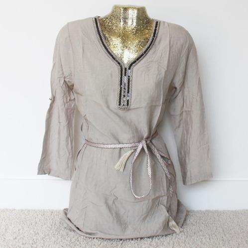 Prachtig C&S Jurkje 100% Katoen - 80 (M) € 15,-, Kleding | Dames, Jurken, Zo goed als nieuw, Maat 38/40 (M), Beige, Boven de knie