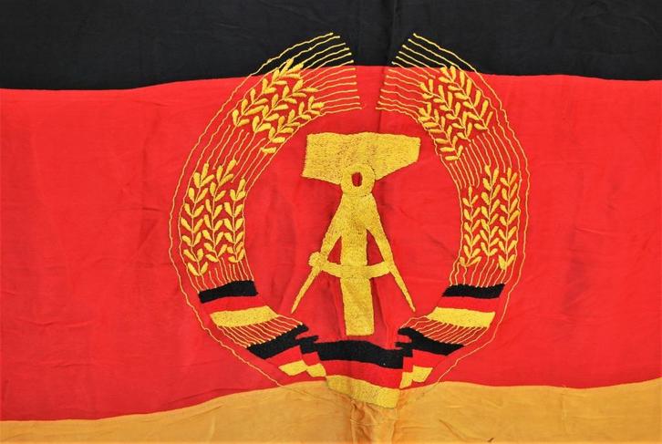 DDR Vlag Vintage Groot 140 x 80 cm Warschaupact, Antiek en Kunst, Curiosa en Brocante, Ophalen of Verzenden