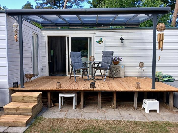 Chalet, met plaats, Caravans en Kamperen, Stacaravans, tot en met 4, Ophalen