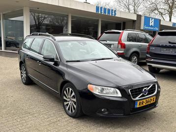 Volvo V70 2.0 T5 213pk 5 Cilinder! Xenon INCL. Nieuw LPG sys beschikbaar voor biedingen