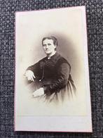 CDV, Vrouw, Ch. Binger & Co, Haarlem, zeer oud, dun karton, Ophalen of Verzenden, Voor 1940, Gebruikt, Foto