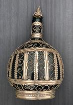 Vintage groen glas karaf met koperdraadfiligraan, Antiek en Kunst, Ophalen of Verzenden