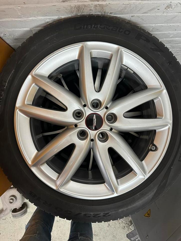 Mini JCW Velgen 18 inch met Winterbanden, Auto-onderdelen, Banden en Velgen, Banden en Velgen, Winterbanden, 18 inch, 225 mm, Personenwagen
