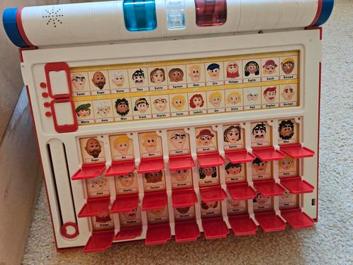 Wie is het? Elektronisch MB spel, Hobby en Vrije tijd, Gezelschapsspellen | Bordspellen, Gebruikt, Een of twee spelers, Ophalen of Verzenden