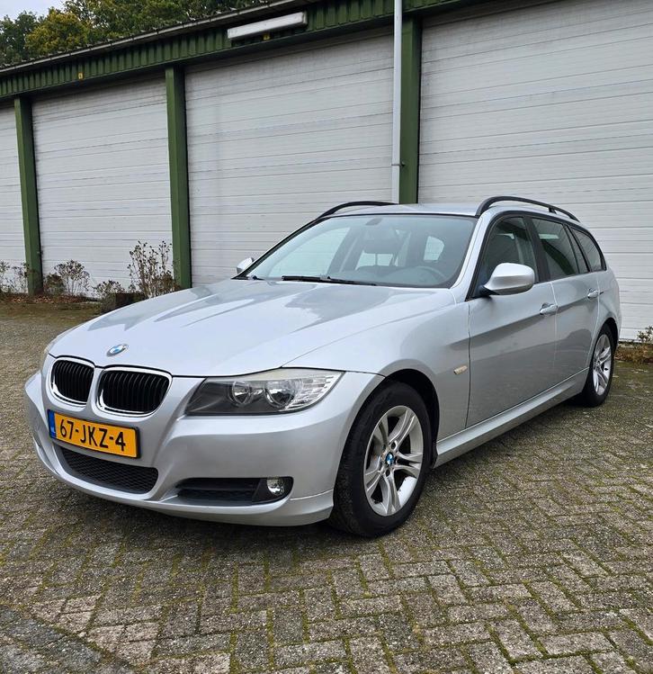 VERKOCHT BMW 3-Serie 2.0 318 I Touring/ Navi / Lagekm, Auto's, BMW, Bedrijf, 3-Serie, Adaptive Cruise Control, Airbags, Airconditioning