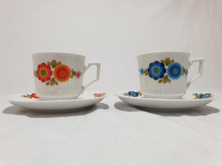 Twee Tirschenreuth Bavaria Kopjes met Schotels, Antiek en Kunst, Antiek | Servies los, Ophalen of Verzenden