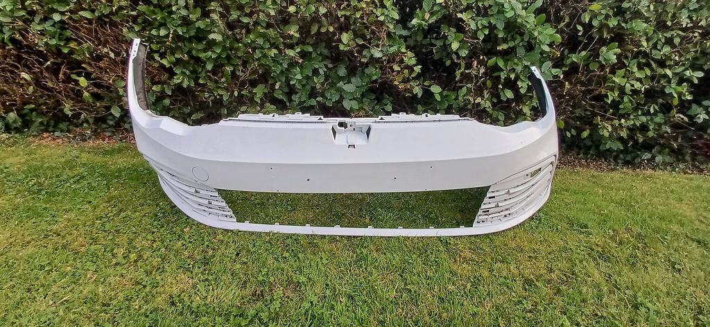 Volkswagen Golf 8 VIII Bumper Voorbumper 5H0807221, Gebruikt, -, -, Ophalen of Verzenden