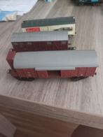 Drie gesloten goederenwagons, Hobby en Vrije tijd, Modeltreinen | H0, Overige merken, Gebruikt, Gelijkstroom of Wisselstroom, Wagon
