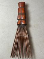 241023 Traditional Afrikaans Bamileke Bot kam uit Kameroen., Antiek en Kunst, Kunst | Niet-Westerse kunst, Ophalen of Verzenden