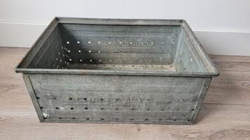 Metalen bak van Schäfer, met handvatten, 47x32x20cm beschikbaar voor biedingen