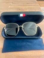 Originele dames zonnebril TOMMY HILFIGER, Ophalen of Verzenden, Zo goed als nieuw, Zonnebril