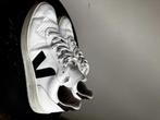 Veja V-10 - Sneakers laag uniseks, Wit, Veja, Ophalen of Verzenden, Sneakers of Gympen