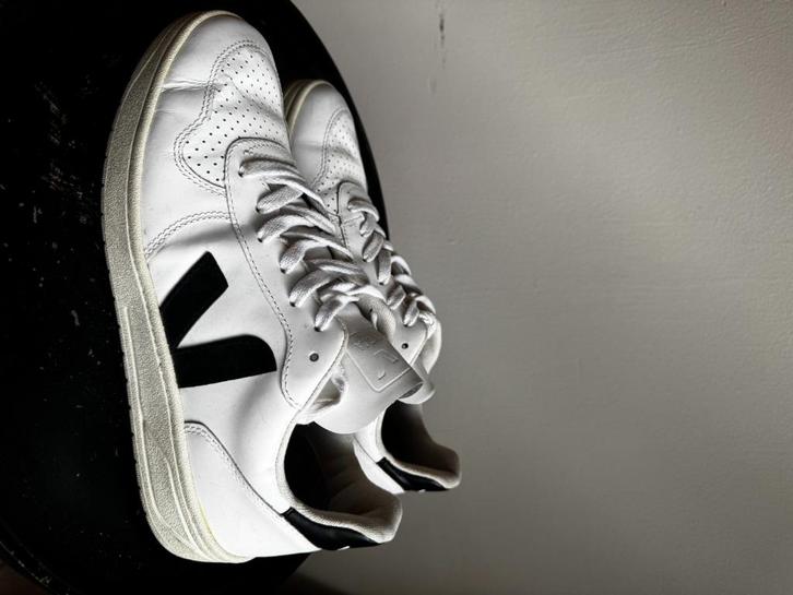 Veja V-10 - Sneakers laag uniseks, Kleding | Heren, Schoenen, Zo goed als nieuw, Sneakers of Gympen, Wit, Ophalen of Verzenden