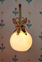 Lampje wit glazen bol met platte onderkant voor poppenhuis, Ophalen of Verzenden, Zo goed als nieuw, Overige typen