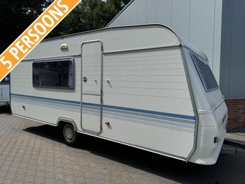 Adria Unica 502 DK / 5 persoons / z.g.a.n. voortent beschikbaar voor biedingen