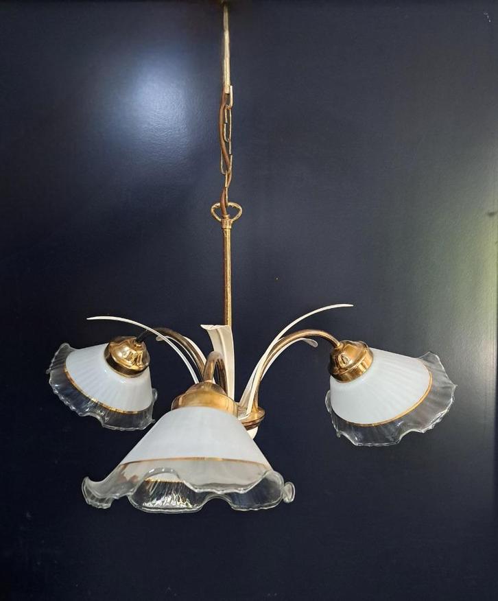 Messing kroonluchter met 3 glazen kapjes - hotelchique, Huis en Inrichting, Lampen | Kroonluchters, Zo goed als nieuw, Glas, Metaal
