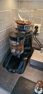 Cunill Koffiemolen, Ophalen