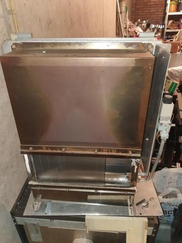 originele geribbelde kachelruitjes voor de dru pigalle beschikbaar voor biedingen