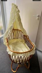 Wieg rotan 65 jaar oud, Kinderen en Baby's, Babywiegjes en Ledikanten, Ophalen of Verzenden, Gebruikt, Wieg