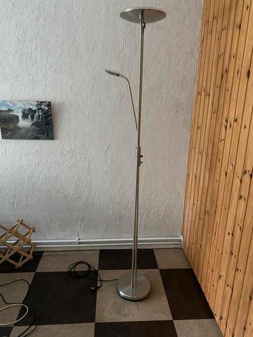 RVS Halogeen Vloerlamp - Stijlvol Design - Dimbaar beschikbaar voor biedingen