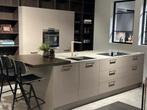 Complete showroomkeuken met AEG apparatuur, Ophalen, Nieuw, Overige kleuren, Overige materialen