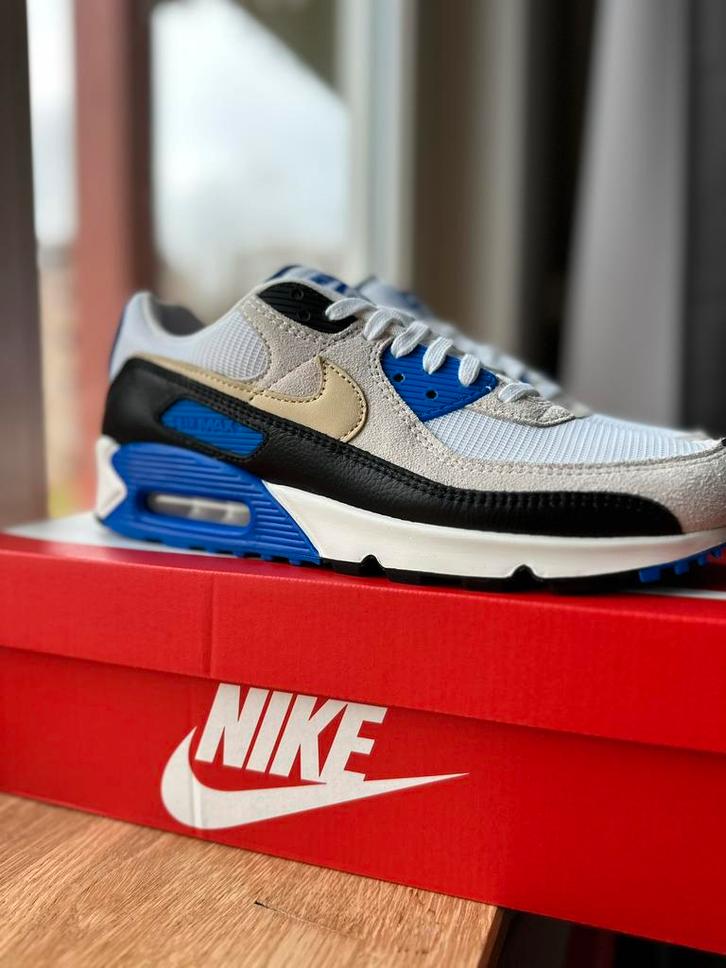 Nike Air Max 90 - nieuw/origineel - maat 44, Kleding | Heren, Schoenen, Nieuw, Sneakers of Gympen, Overige kleuren, Ophalen of Verzenden