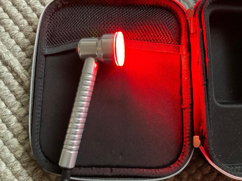 Rood licht (led) therapie voor gezicht, Baby Quasar Plus, Sieraden, Tassen en Uiterlijk, Uiterlijk | Gezichtsverzorging, Zo goed als nieuw