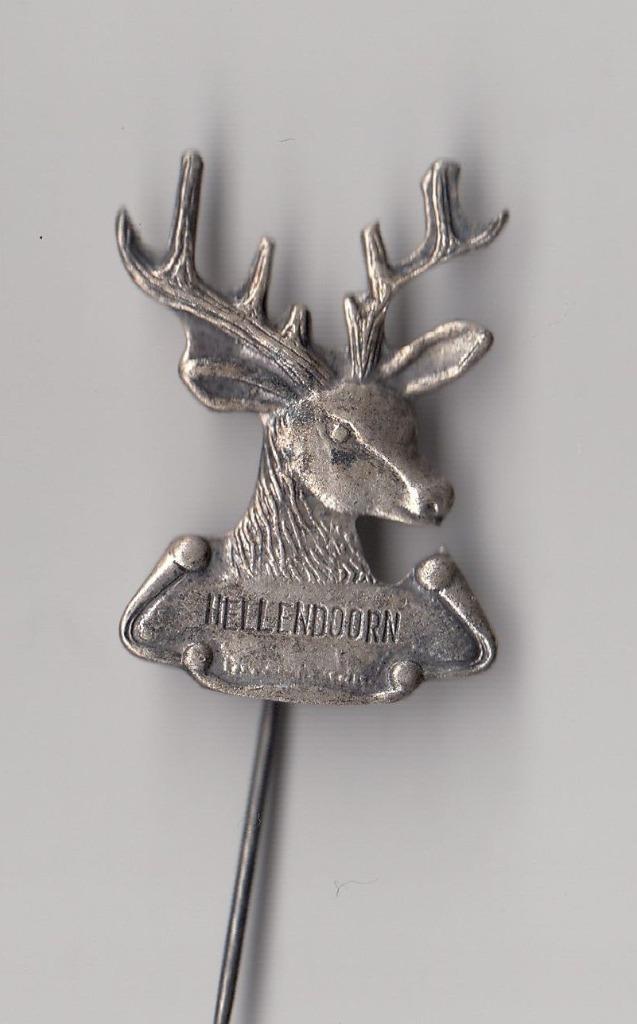 Hellendoorn Hert speldje, Verzamelen, Speldjes, Pins en Buttons, Gebruikt, Speldje of Pin, Overige onderwerpen, Ophalen of Verzenden