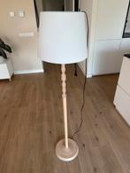 IKEA Vloerlamp Hout met Witte Kap, Huis en Inrichting, Ophalen, Zo goed als nieuw, Hout, 150 tot 200 cm
